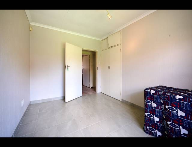 5 BEDROOM HOUSE FOR SALE IN ZWARTKOP